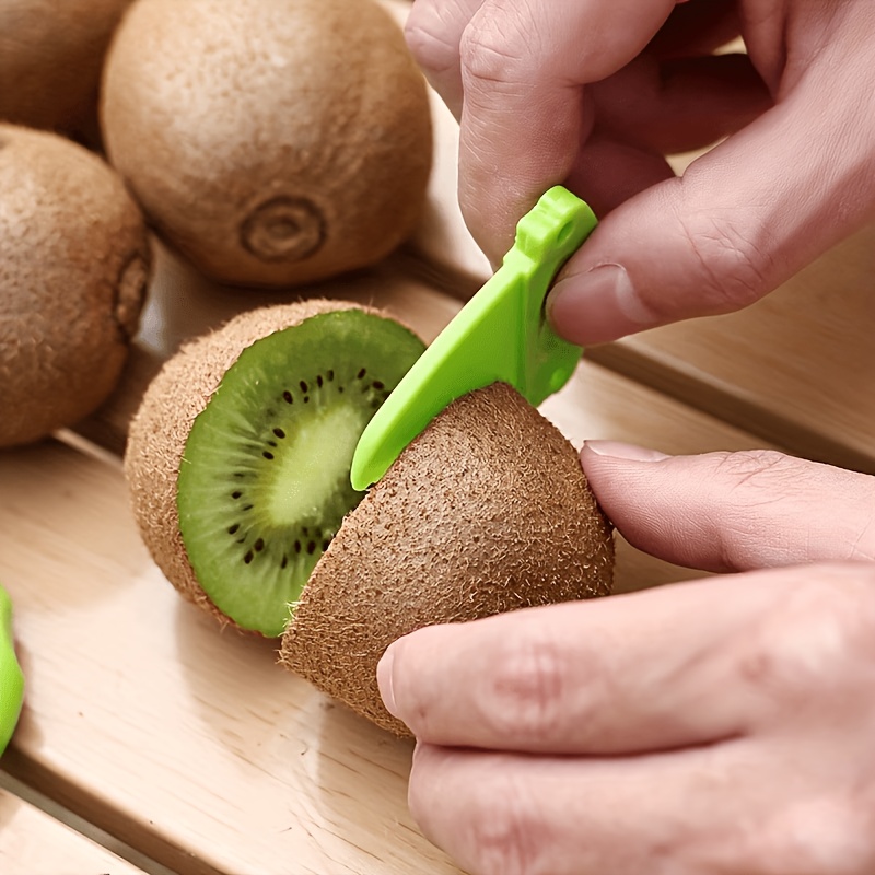 Two creative kiwi peelers with - огляд і ціна Camp Cooking Set